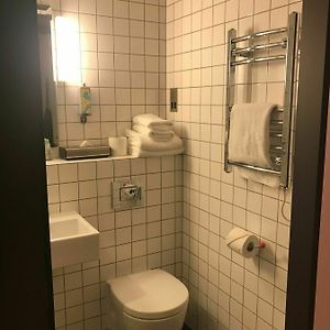 Standard King Room Dinky